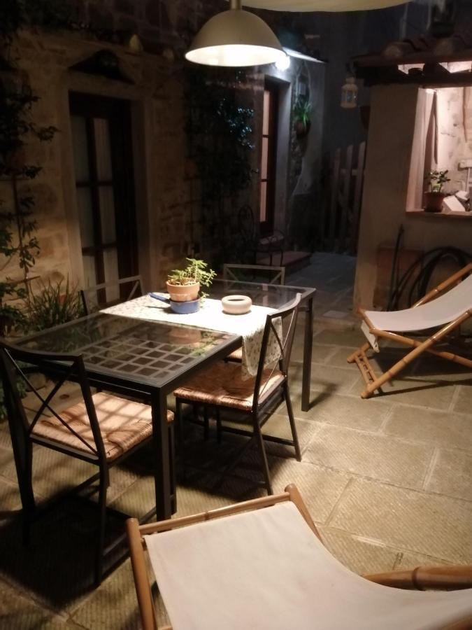 La Corte Dei Gelsomini Castiglion Fibocchi Exterior foto